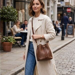 Elegant Brown Woven Leather Bucket Bag